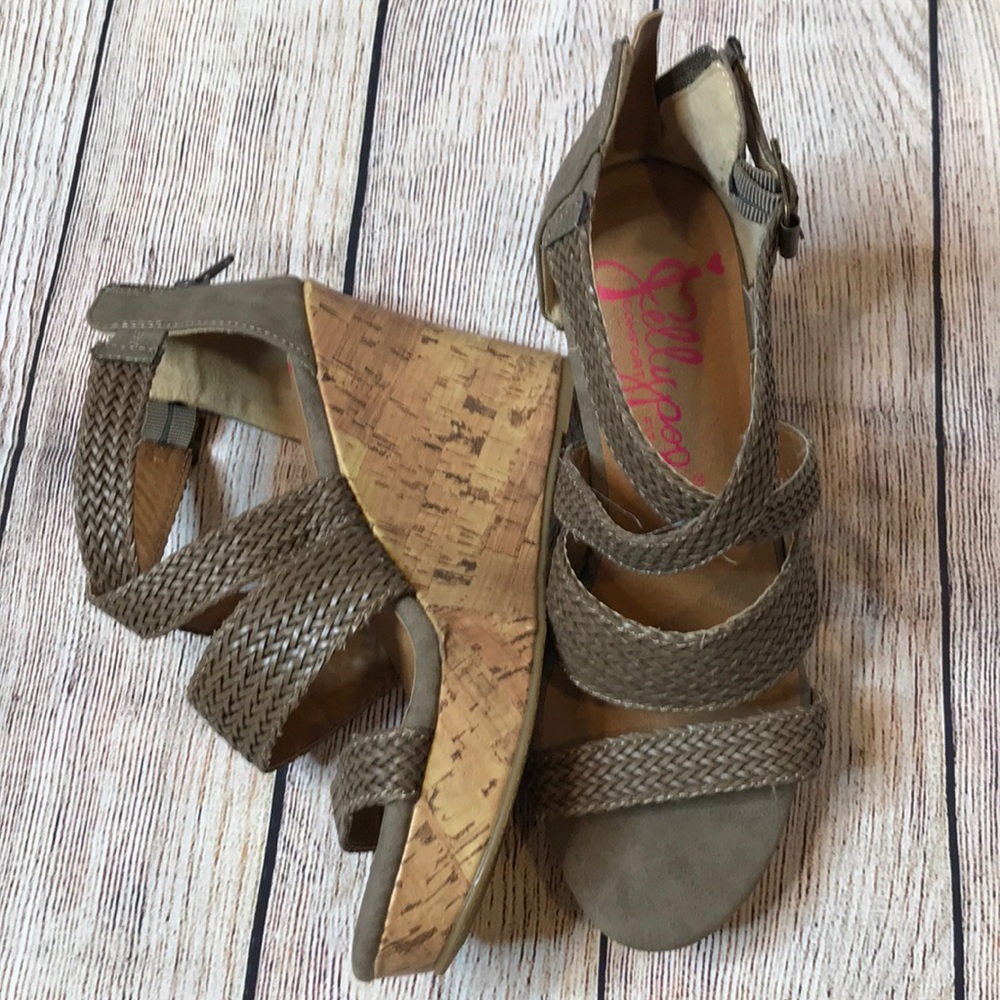 Shoes - Picture 3 of 6